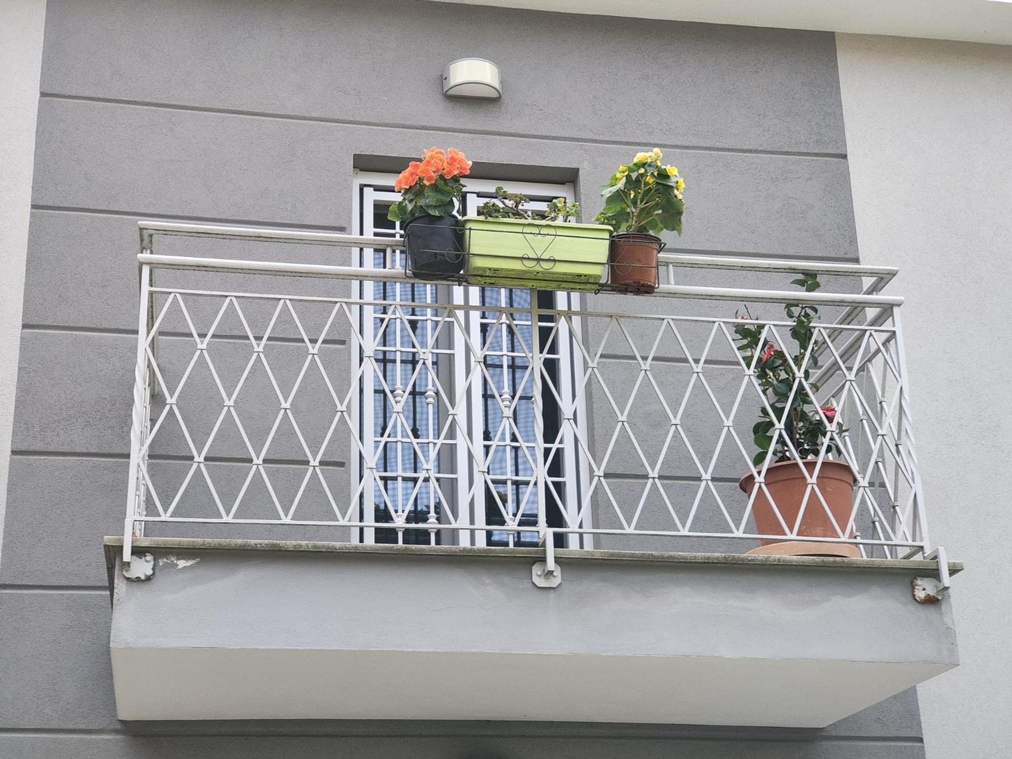 Grigio Perla Panigale, Villetta Con Giardino E Parcheggio Privato Fino A Tre Posti Auto - Un Oasi Di Tranqullita Bologna Kültér fotó